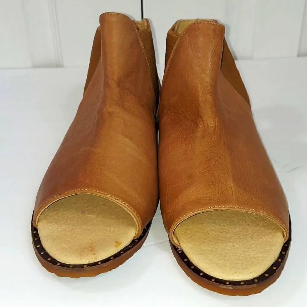 Luxe De Leon LDL Tan Leather Peep Toe Slide On Sandals Sz 9.5